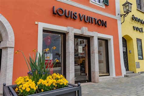 louis vuitton kitzbühel fotos|Louis Vuitton Kitzbuhel Store in Kitzbühel, Austria .